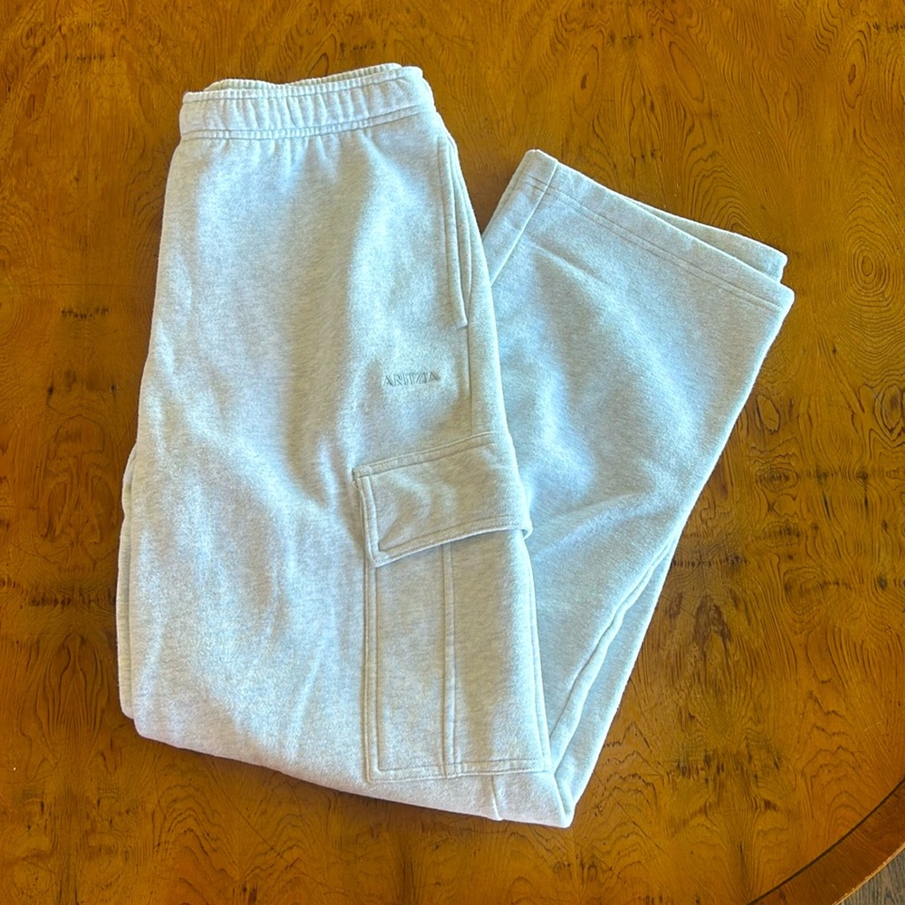 Aritzia Cozy Sweatfleece Mega Cargo™ Sweatpant